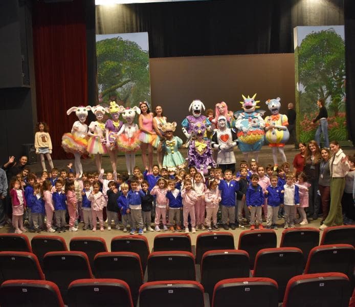 Antalya Koleji Tiyatro Gösterisi